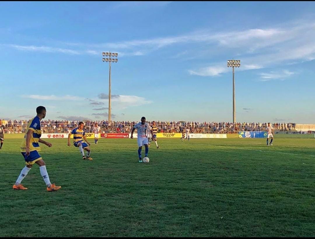 Confiança vence Freipaulistano e assume liderança da primeira fase do Sergipano