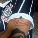 Torcida do Corinthians ocupa sede do clube em protesto por mudanças no estatuto