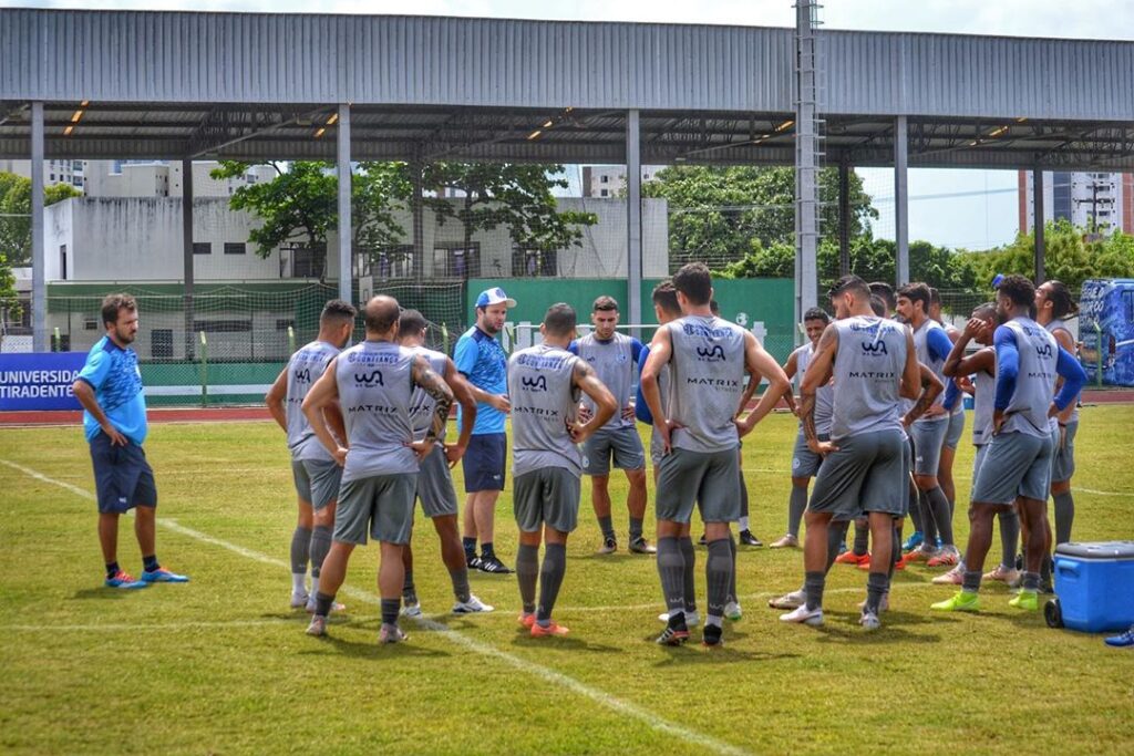 Confiança, Freipaulistano e Itabaiana jogam em casa pelo Campeonato Brasileiro nesta quarta (30)
