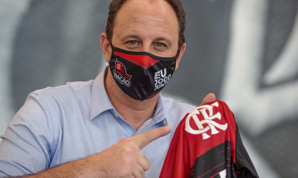 Apresentado-Rogério-Ceni-cita-Zico-e-promete-Flamengo-ofensivo