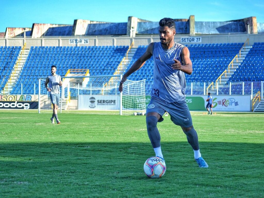 Confiança-recebe-Figueirense-pela-25ª-rodada-da-Série-B-do-Campeonato-Brasileiro
