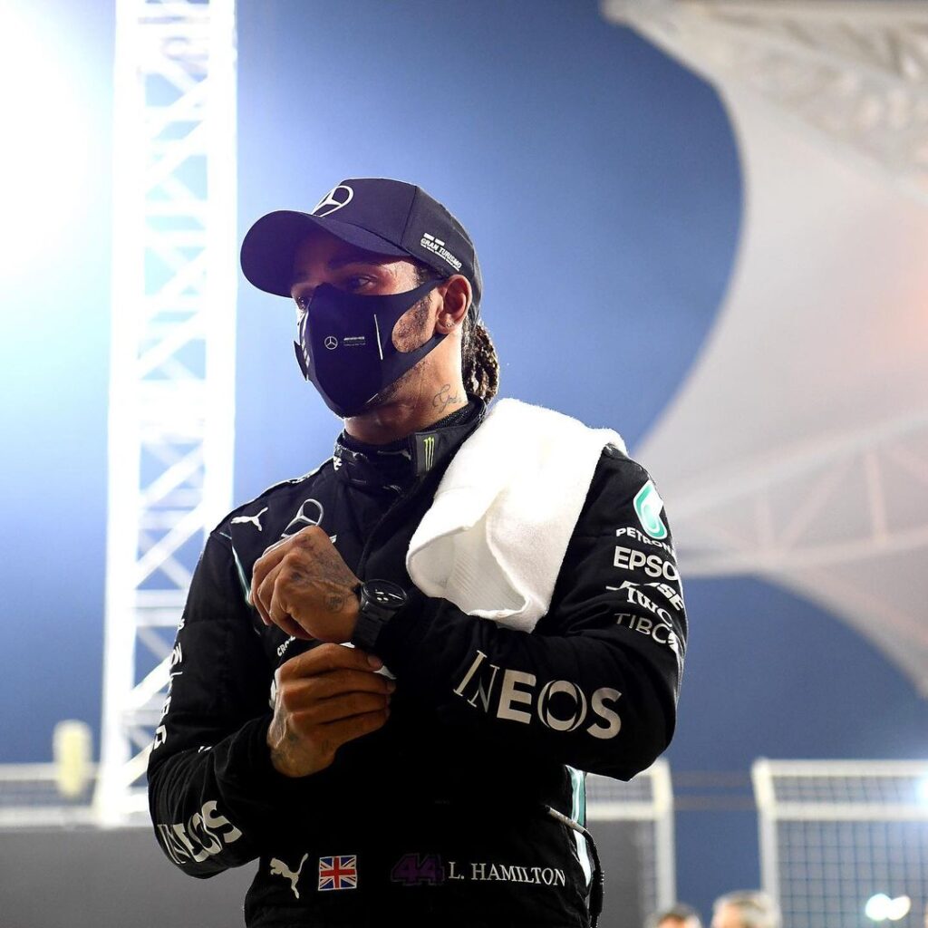Heptacampeão-da-F1-Lewis-Hamilton-testa-positivo-para-covid-19-e-está-fora-do-GP-de-Sakhir