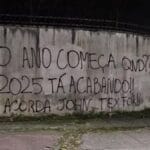 Estádio Nilton Santos amanhece pichado com protestos da torcida do Botafogo antes de jogo pela Libertadores