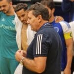 Pedrinho se emociona ao falar com elenco do Cruzeiro: “Minha vontade é de chorar de alegria”