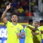Brasil goleia Espanha e avança à semi do Mundial de futebol de areia 