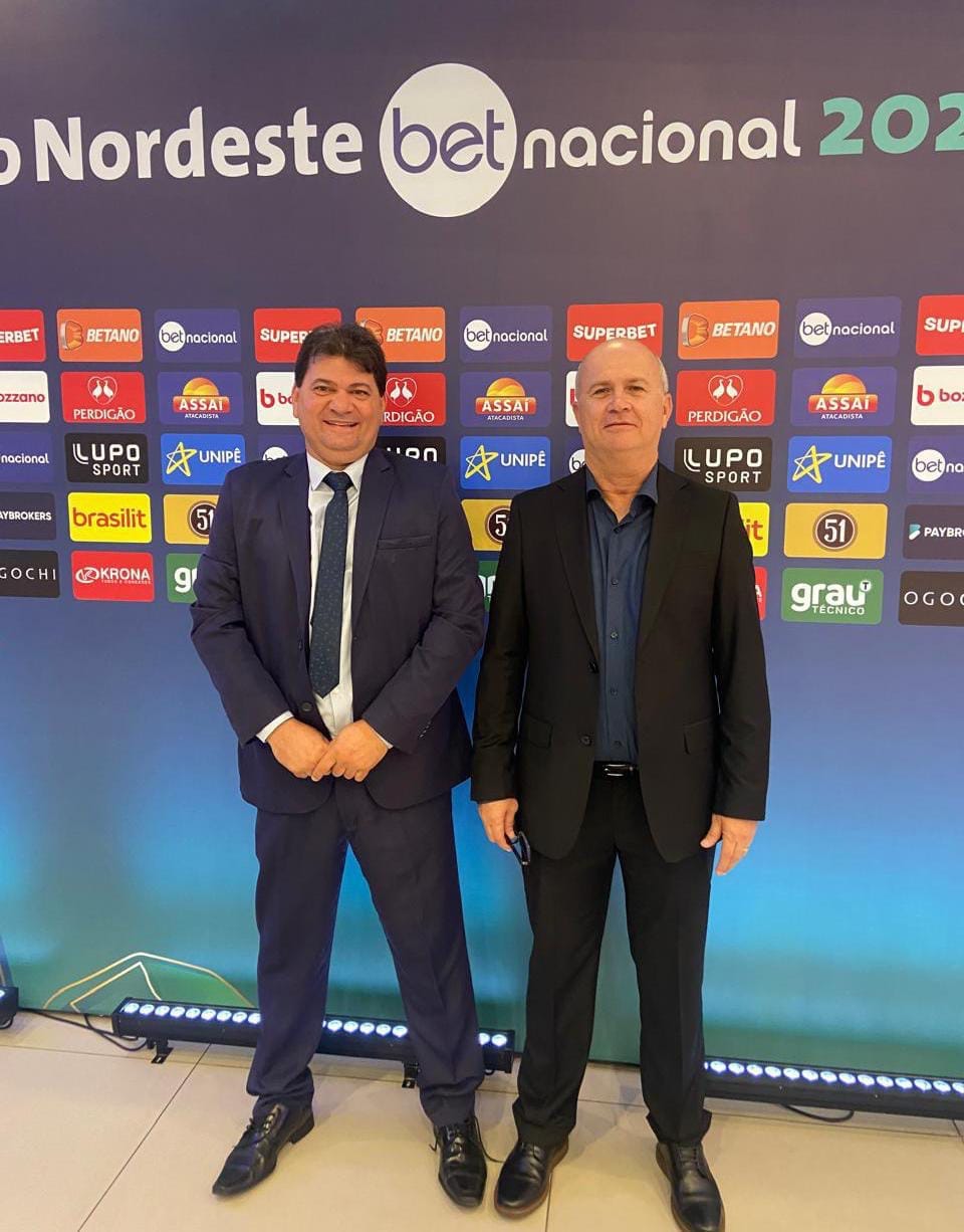 FSF parabeniza Wilson Mendonça