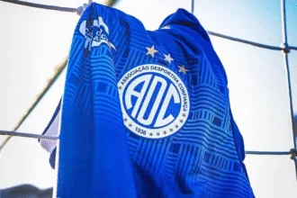 Confiança protocola denúncia contra arbitragem após derrota para o Londrina