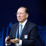 Lyon é rebaixado para a segunda divisão do futebol francês por problemas financeiros