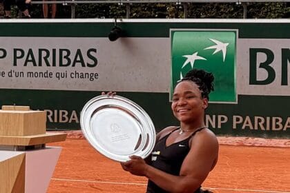 Vitória Miranda é campeã juvenil de simples e duplas em Roland Garros 