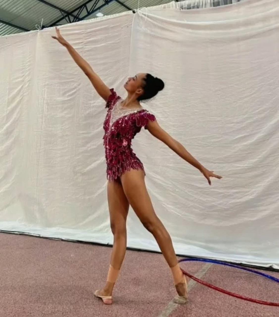Ginasta sergipana busca patrocínio para representar o Brasil em torneio internacional na Bulgária