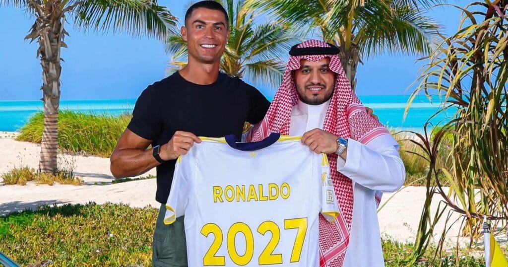 Cristiano Ronaldo renova com Al-Nassr e terá salário de R$ 2,5 bilhões por ano