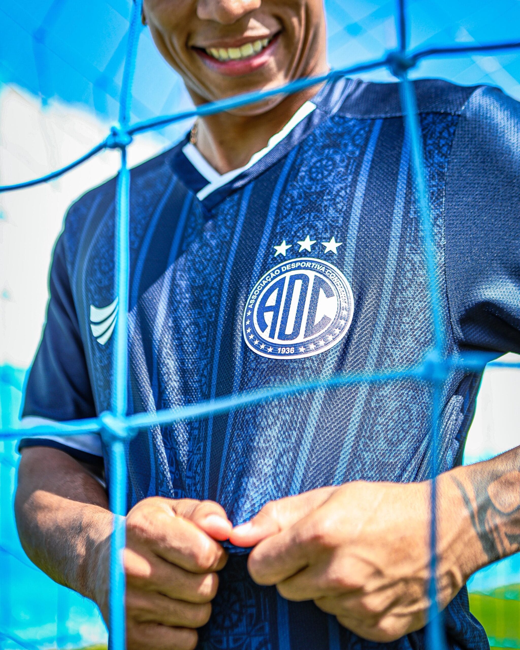 Confiança estreia novo terceiro uniforme em partida contra o Tombense