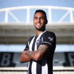 Falcon anuncia meia Menezes ex-Vasco como reforço para a Copa Governo do Estado