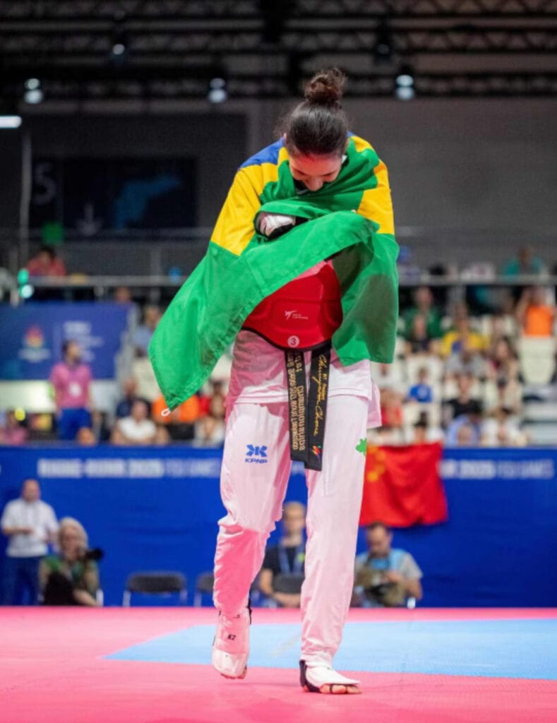 Maria Clara conquista primeiro ouro do Brasil nos Jogos Mundiais Universitários na Alemanha