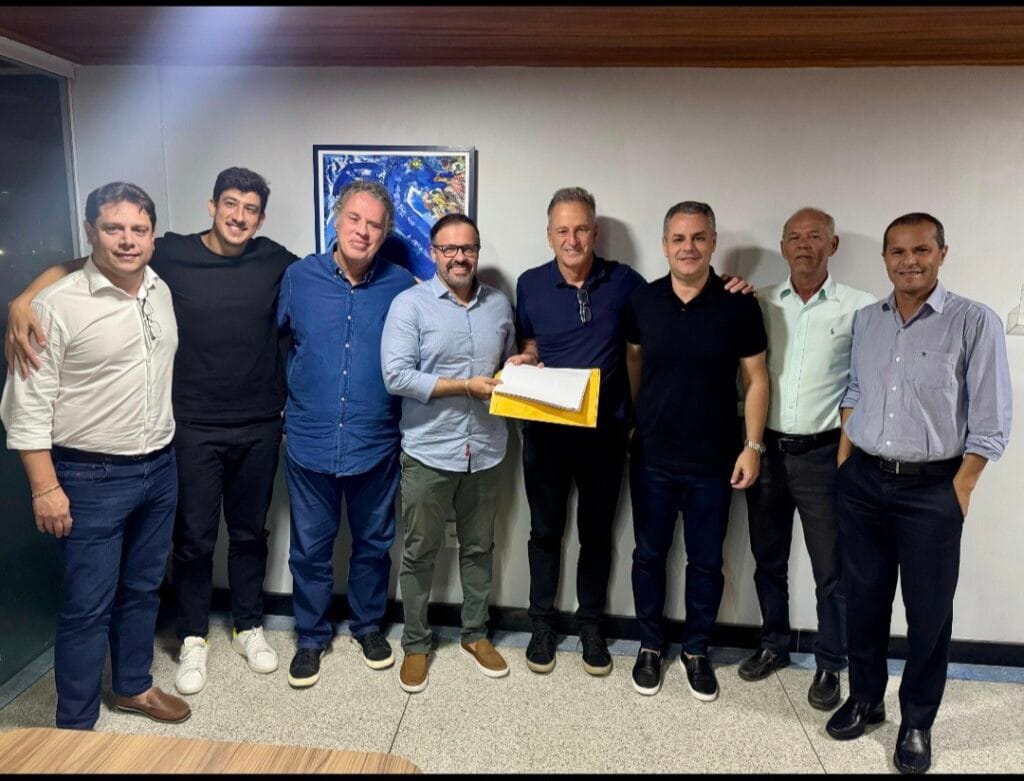 Proposta de R$ 500 milhões: Consórcio com ex-presidente do Flamengo quer comprar a SAF do Confiança
