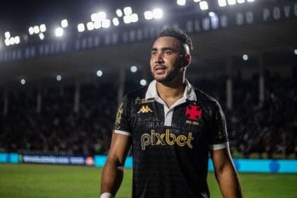 Francês Payet se despede do Vasco, agradece torcida e promete até voltar