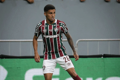 Joia do Fluminense, atacante Riquelme Felipe está na mira do Barcelona, diz jornal