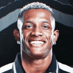 Botafogo anuncia a contratação do volante Danilo, ex-Palmeiras e Nottingham Forest