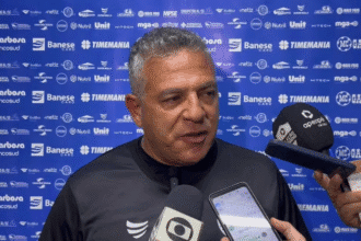Técnico do Confiança Valoriza Paciência em Vitória e Foca em Decisão da Copa do Nordeste