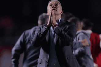 Crespo celebra vitória do São Paulo na Copa do Brasil e elogia confiança do elenco