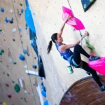 Marina Dias conquista bicampeonato no Mundial de escalada paralímpica