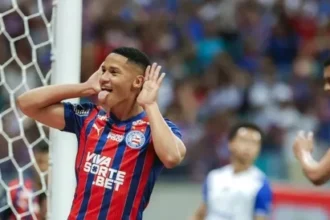 Tiago reencontra o Bahia e fica à disposição para duelo contra o Ceará pelo Brasileirão