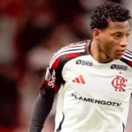 Conmebol revoga expulsão e libera Gonzalo Plata para decisão contra o Estudiantes