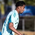 Volante Ryan Guilherme pode ser relacionado pelo Cruzeiro contra o RB Bragantino