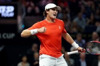 João Fonseca supera Cobolli e vira o mais jovem a vencer partida na Laver Cup