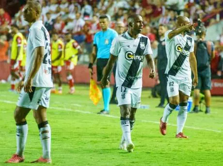 Ponte Preta vence o Náutico, mantém campanha perfeita e lidera Grupo C da Série C
