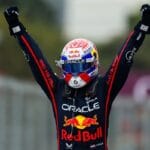 Verstappen domina GP do Azerbaijão; batida de Piastri abala liderança do campeonato