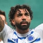 Cruzeiro enfrenta RB Bragantino nesta quinta às 20h30; confira opções de transmissão