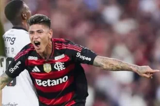 Flamengo poupa titulares, empata com Vasco e mantém liderança do Brasileirão