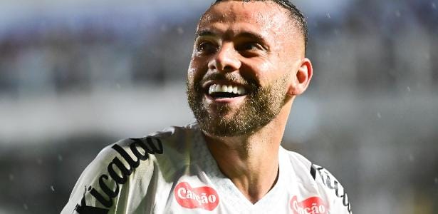 Gol de Guilherme dá triunfo ao Santos sobre o São Paulo; atacante vê cobrança como “justa”