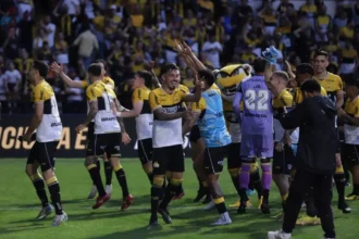 Coritiba tropeça, enquanto Criciúma e Athletico-PR ampliam invencibilidade na Série B