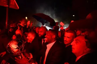 Imprensa mundial repercute Bola de Ouro de Ousmane Dembélé e fala em “novo rei do futebol”