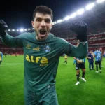 Tiago Volpi exalta triunfo no Gre-Nal e diz que resultado recoloca Grêmio nos trilhos no Brasileirão