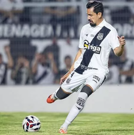 Saimon assume titularidade da Ponte Preta e apaga saudade deixada por Emerson