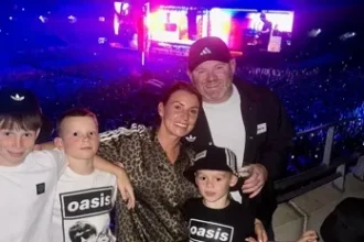 Rooney relata batalha contra o álcool e credita à esposa Coleen sua sobrevivência