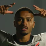 Série B: noite de cinco jogos agita 28ª rodada e mantém briga acirrada pelo G-4