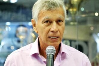 Clodoaldo completa 76 anos: volante campeão mundial soma 510 jogos pelo Santos