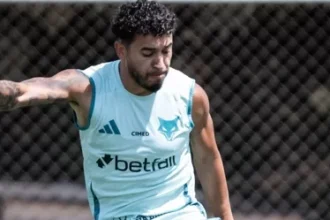 William cobra arbitragem imparcial antes de confrontos decisivos entre Cruzeiro, Vasco e Flamengo