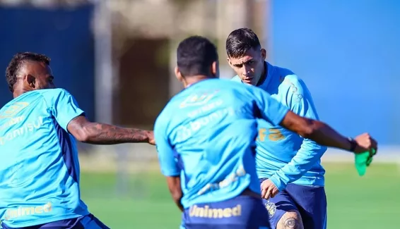 Empate com Botafogo coloca Grêmio na 11ª posição e time já foca no Vitória