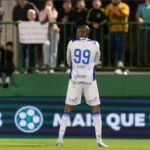 Avaí bate Chapecoense fora de casa e volta a mirar o G4 da Série B