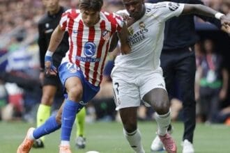 Atlético de Madrid aplica 5 a 2 no Real e põe liderança merengue em risco