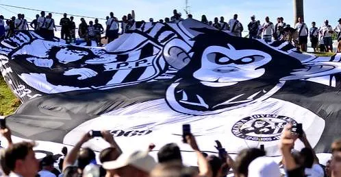 Ponte Preta assegura retorno à Série B após tropeço do Guarani