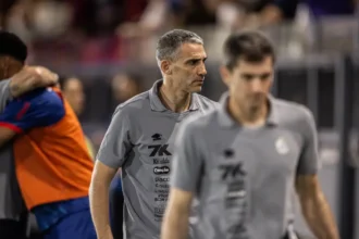 Vojvoda critica falha em bola parada após empate do Santos com o Bragantino
