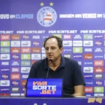 Rogério Ceni responde a Abel Ferreira e cita “ligação direta” no estilo do Palmeiras