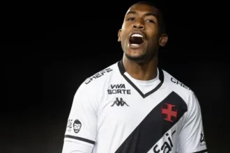 Rayan consolida liderança no Vasco e ressalta apoio de Fernando Diniz