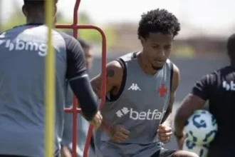 Vasco perde Barros por suspensão e pode ter retorno de Tchê Tchê contra o Palmeiras